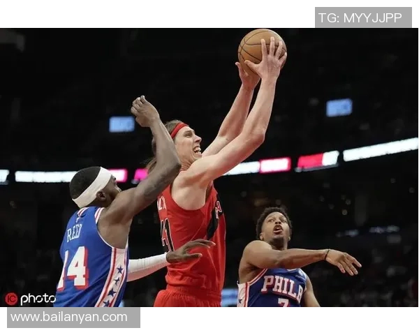 马克西单节15分对飙亚历山大，76人首节29-32暂落后雷霆